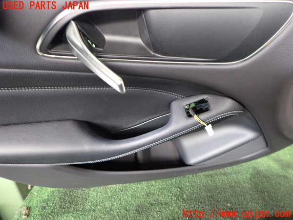 2UPJ-9234471264]ベンツ B180(246242)(246)左前ドア内張り 中古_2