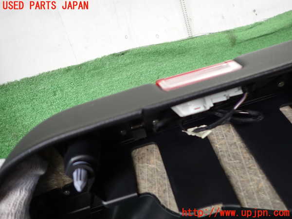 2UPJ-9234471264]ベンツ B180(246242)(246)左前ドア内張り 中古_3