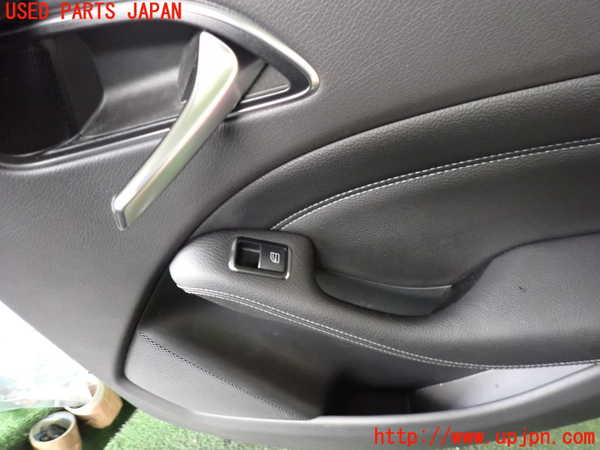 2UPJ-9234471294]ベンツ B180(246242)(246)右後ドア内張り 中古_2