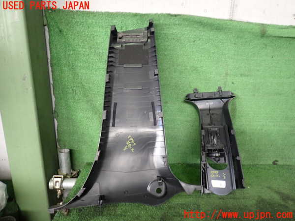 2UPJ-9234477670]ベンツ B180(246242)(246)左センターピラートリム 中古_2