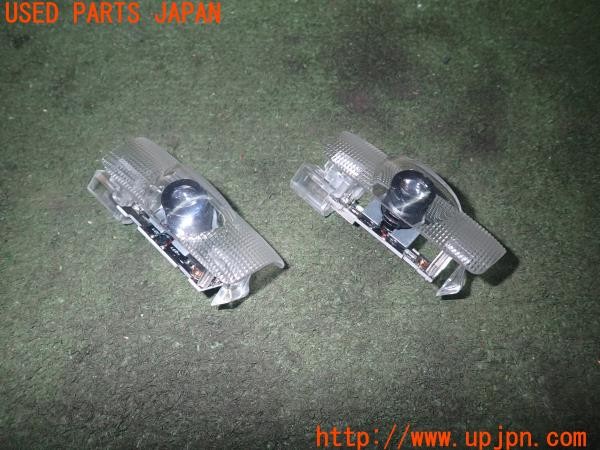 3UPJ=9234480512]マークX 250S GRスポーツ(GRX130)後期 社外 カーテシランプ ロゴ 中古_2