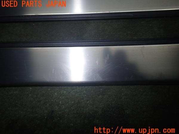 3UPJ=9234480616]マークX 250S GRスポーツ(GRX130)後期 純正 スカッフプレート 中古_4