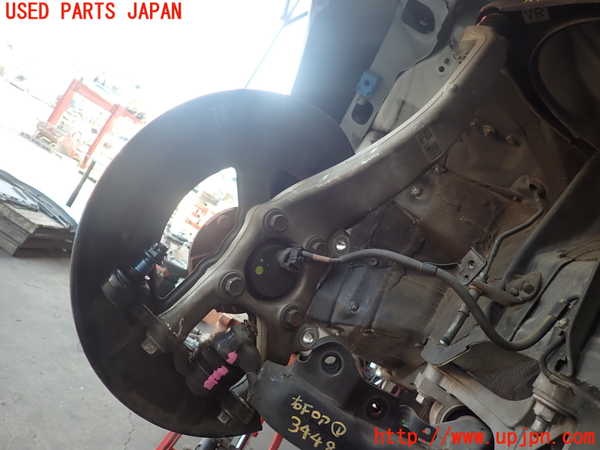 2UPJ-9234484290]マークX(GRX130)右フロントナックルハブ 中古_2