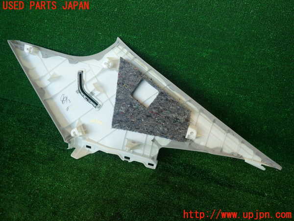 2UPJ-9234487680]マークX(GRX130)左リアピラートリム 中古_3
