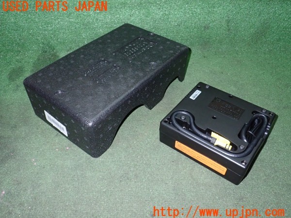 3UPJ=9234490625]ベンツ C180 クーペ(205340C C205)純正 パンク修理キット エアコンプレッサーのみ 中古_2