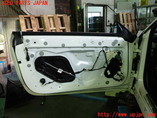 1UPJ-9234491260]ベンツ C180 クーペ(205340C)(205)左ドア 中古(43R-00049 M25)_4