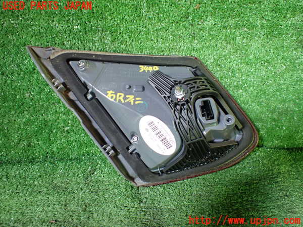 1UPJ-9234491550]ベンツ C180 クーペ(205340C)(205)右リアフィニッシャー 中古_3