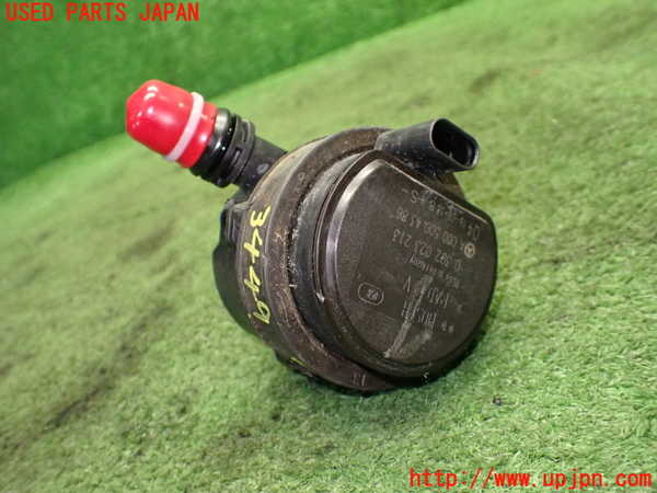 1UPJ-9234492110]ベンツ C180 クーペ(205340C)(205)ウォーターポンプ 中古_2