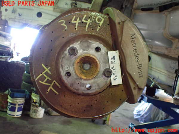 1UPJ-9234494295]ベンツ C180 クーペ(205340C)(205)左フロントナックルハブ 中古_2
