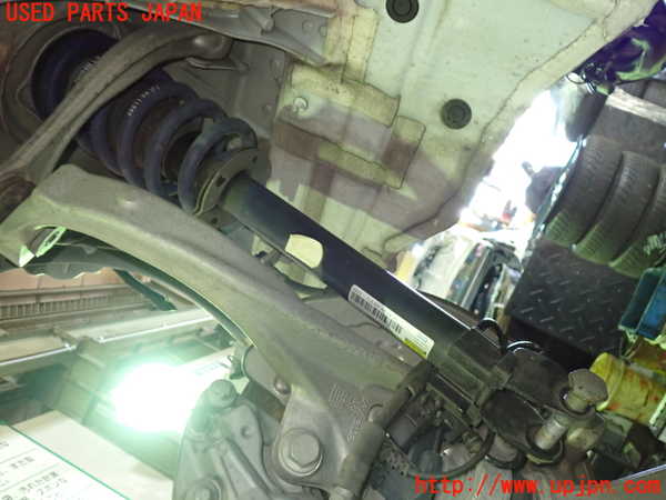 1UPJ-9234495025]ベンツ C180 クーペ(205340C)(205)左フロントストラット 中古_2