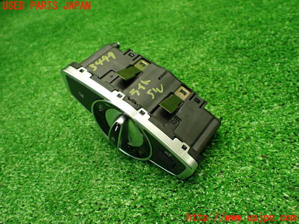 1UPJ-9234496285]ベンツ C180 クーペ(205340C)(205)ライトスイッチ 中古_2