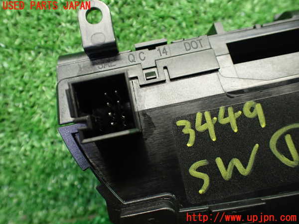 1UPJ-9234496306]ベンツ C180 クーペ(205340C)(205)スイッチ1 中古_3