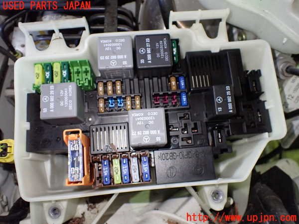 1UPJ-9234496741]ベンツ C180 クーペ(205340C)(205)ヒューズボックス1 中古_2