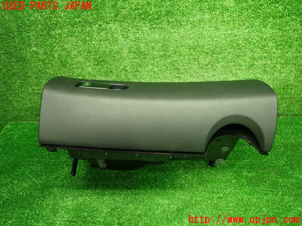1UPJ-9234497516]ベンツ C180 クーペ(205340C)(205)グローブボックス1 中古_2