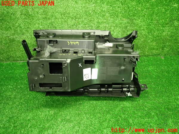 1UPJ-9234497516]ベンツ C180 クーペ(205340C)(205)グローブボックス1 中古_5