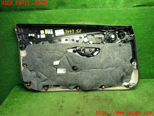 1UPJ-9234491234]ベンツ C180 クーペ(205340C)(205)右ドア内張り 中古_4