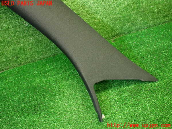 1UPJ-9234497660]ベンツ C180 クーペ(205340C)(205)左フロントピラートリム 中古_3