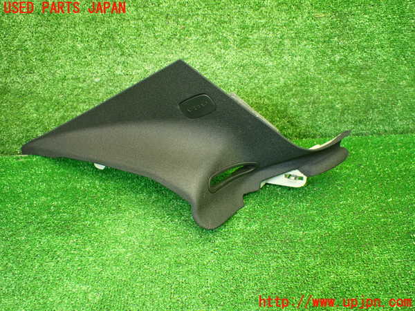 1UPJ-9234497680]ベンツ C180 クーペ(205340C)(205)左リアピラートリム 中古_2