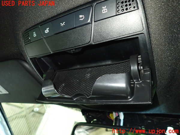 1UPJ-9234496411]ベンツ C180 クーペ(205340C)(205)ルームランプ1 (1列目真中) 中古_2