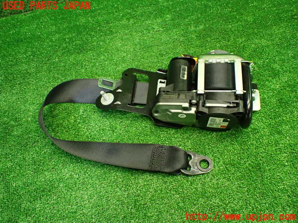 1UPJ-9234497075]ベンツ C180 クーペ(205340C)(205)助手席シートベルト 中古_2
