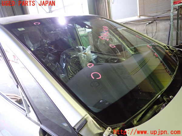 1UPJ-9234501195]セレナ Sハイブリッド(HC26)フロントガラス 中古_2