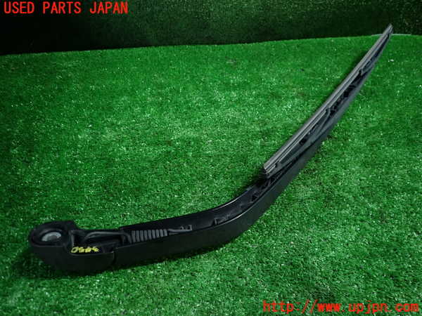 1UPJ-9234501661]セレナ Sハイブリッド(HC26)リアワイパーアーム1 中古_2