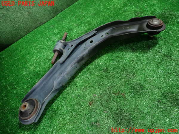 1UPJ-9234505186]セレナ Sハイブリッド(HC26)左フロントロアアーム1 中古_2