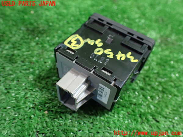 1UPJ-9234506308]セレナ Sハイブリッド(HC26)スイッチ3 中古_2