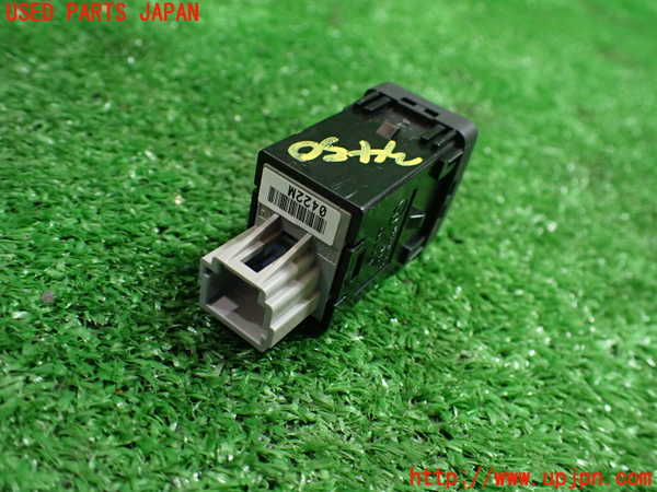 1UPJ-9234506313]セレナ Sハイブリッド(HC26)スイッチ8 中古_2