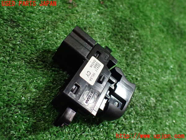 1UPJ-9234506245]セレナ Sハイブリッド(HC26)左前パワーウィンドウスイッチ 中古_2