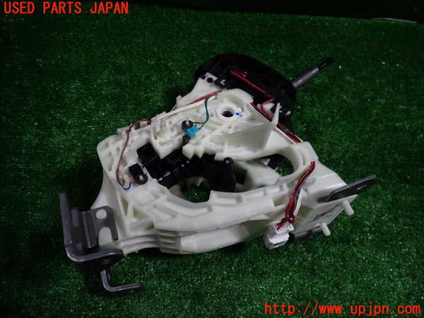 1UPJ-9234507555]セレナ Sハイブリッド(HC26)ATシフトレバー 中古_3