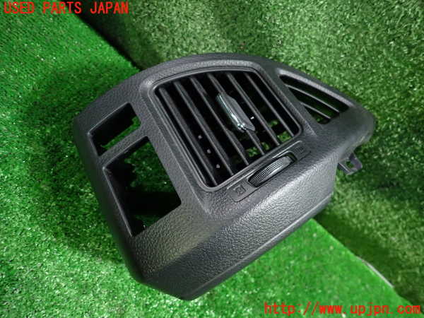 1UPJ-9234507526]セレナ Sハイブリッド(HC26)エアコン吹き出し口1 中古_2