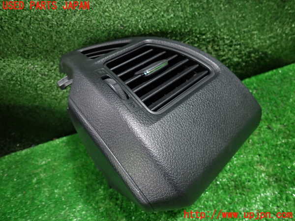 1UPJ-9234507527]セレナ Sハイブリッド(HC26)エアコン吹き出し口2 中古_2