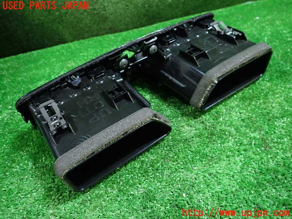 1UPJ-9234507528]セレナ Sハイブリッド(HC26)エアコン吹き出し口3 中古_2