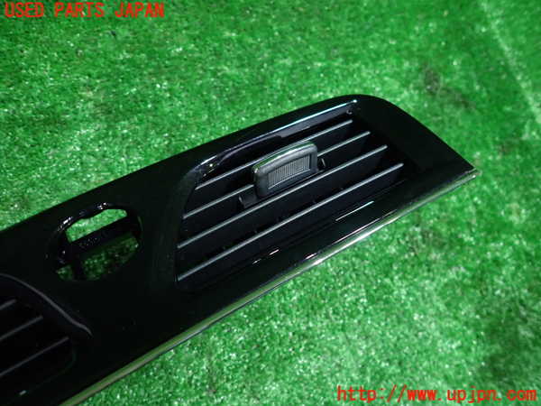 1UPJ-9234507528]セレナ Sハイブリッド(HC26)エアコン吹き出し口3 中古_4