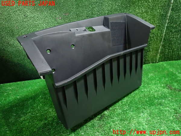 1UPJ-9234507842]セレナ Sハイブリッド(HC26)小物入れ2 中古_2