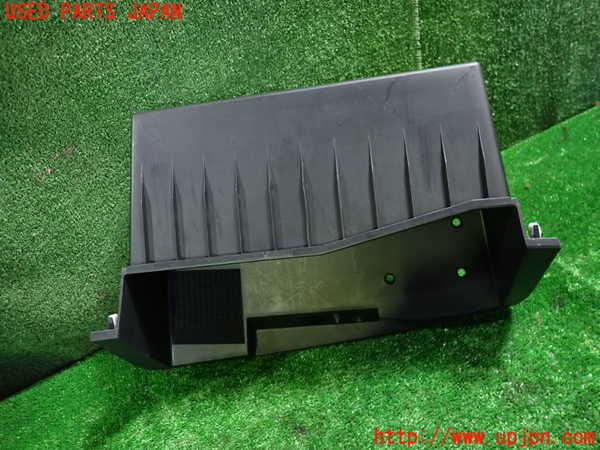 1UPJ-9234507842]セレナ Sハイブリッド(HC26)小物入れ2 中古_5