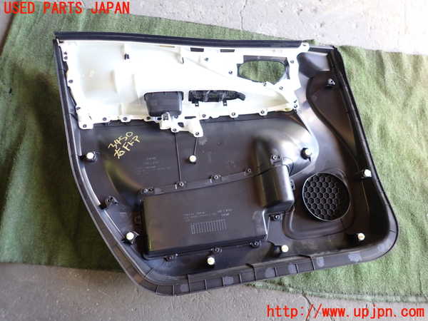 1UPJ-9234501234]セレナ Sハイブリッド(HC26)右前ドア内張り 中古_4