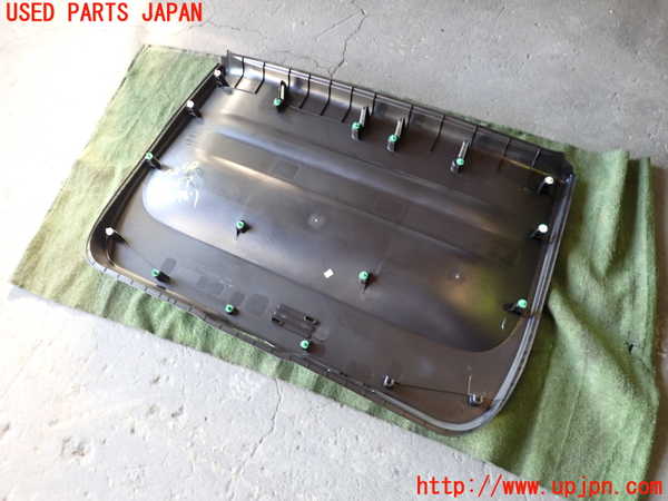 1UPJ-9234501578]セレナ Sハイブリッド(HC26)バックドア内張り 中古_4