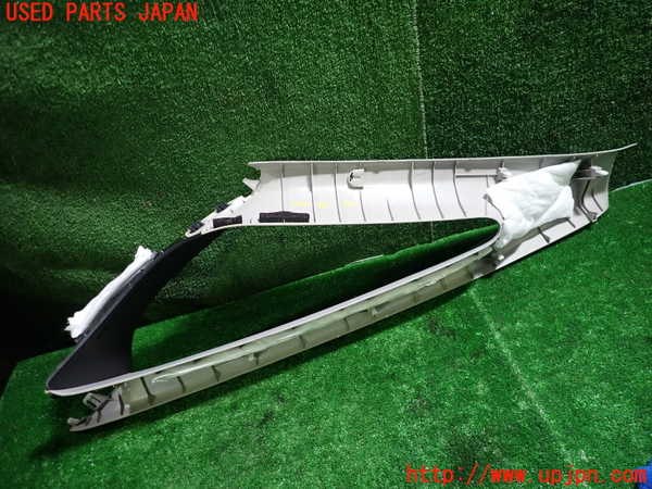 1UPJ-9234507655]セレナ Sハイブリッド(HC26)右フロントピラートリム 中古_3