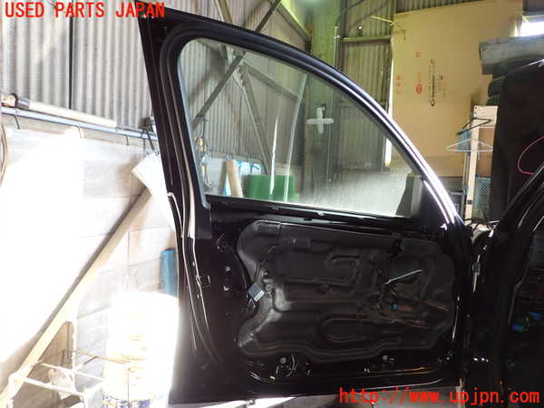 1UPJ-9234511260]BMW 320i(PG20)(E90)左前ドア 中古(43R-00083 M272)_5