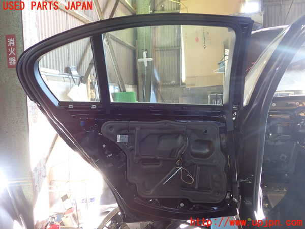 1UPJ-9234511320]BMW 320i(PG20)(E90)左後ドア 中古(43R-00083 M272)_5
