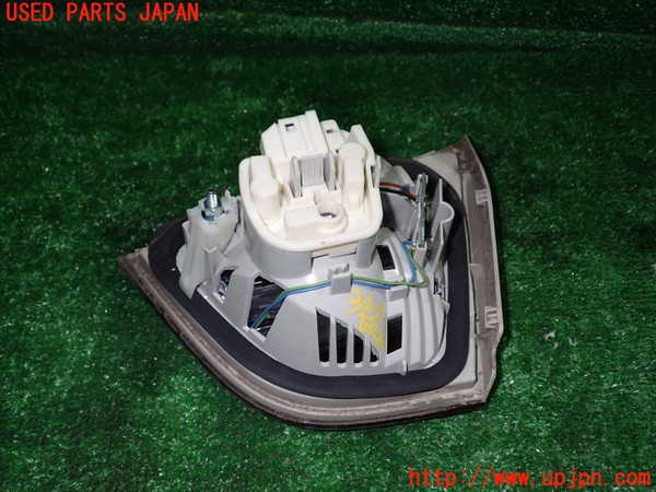 1UPJ-9234511552]BMW 320i(PG20)(E90)左リアフィニッシャー 中古_4
