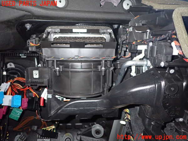 1UPJ-9234516081]BMW 320i(PG20)(E90)エバポレーター1 中古_3