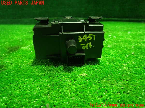 1UPJ-9234516285]BMW 320i(PG20)(E90)ライトスイッチ 中古_2