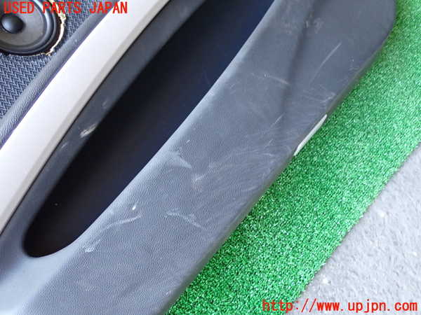 1UPJ-9234511234]BMW 320i(PG20)(E90)右前ドア内張り 中古_2
