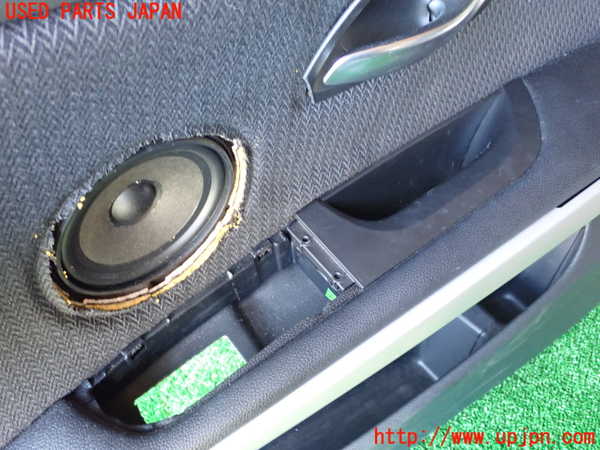 1UPJ-9234511234]BMW 320i(PG20)(E90)右前ドア内張り 中古_4