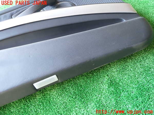 1UPJ-9234511264]BMW 320i(PG20)(E90)左前ドア内張り 中古_2
