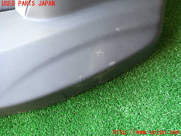 1UPJ-9234511294]BMW 320i(PG20)(E90)右後ドア内張り 中古_2
