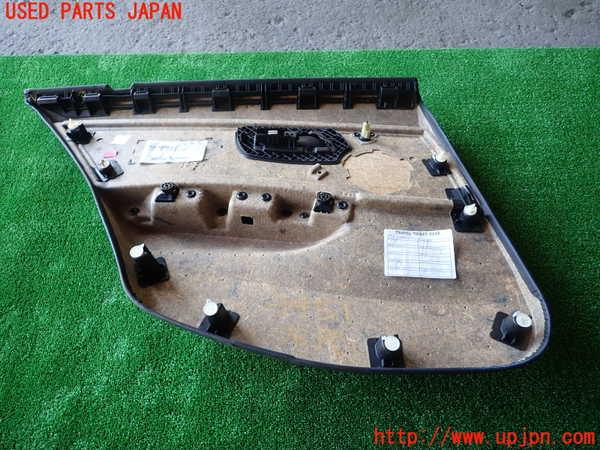 1UPJ-9234511294]BMW 320i(PG20)(E90)右後ドア内張り 中古_4
